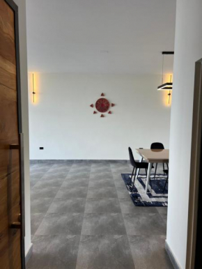Girar Apartments